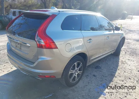 2015 Volvo Xc60 T6 z USA, uszkodzony, nr VIN YV449MDK4F2729512